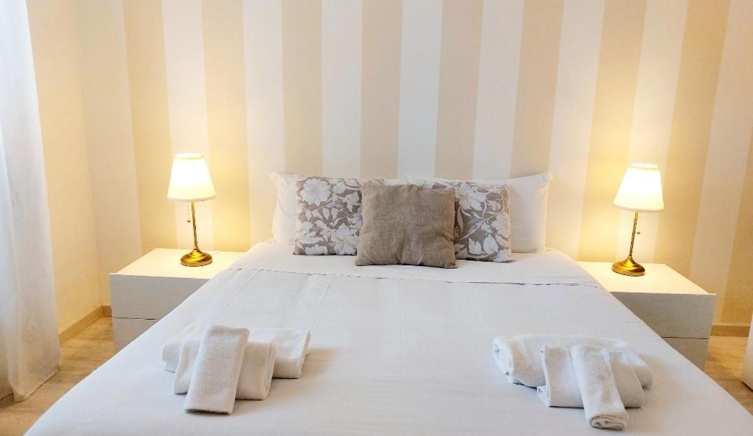 Bbhome Stylish Gold Apartment Near Trastevere Station Rome Bagian luar foto