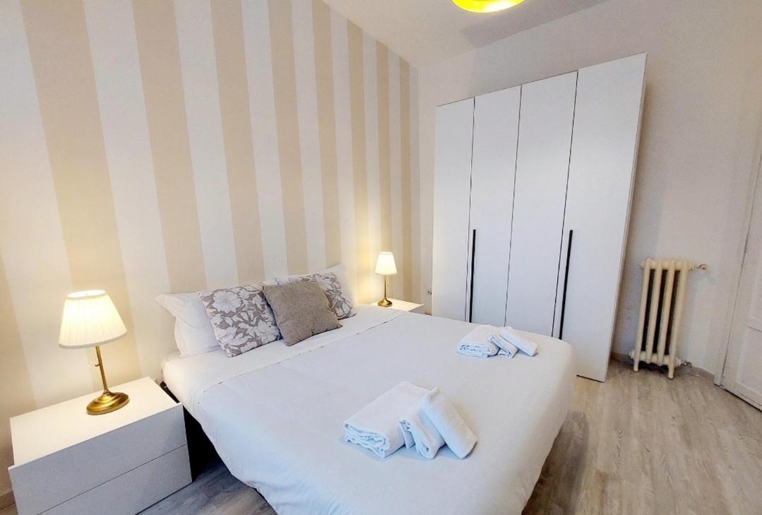 Bbhome Stylish Gold Apartment Near Trastevere Station Rome Bagian luar foto